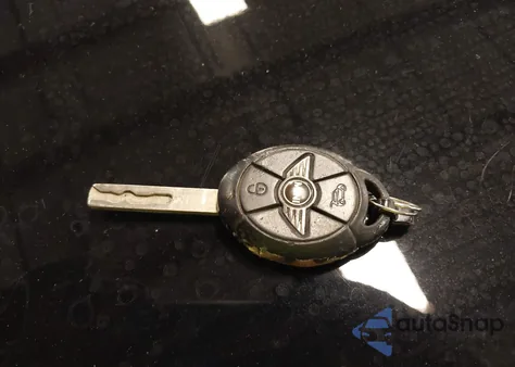 2005 Mini Cooper from USA, damaged, VIN WMWRF33555TF63632